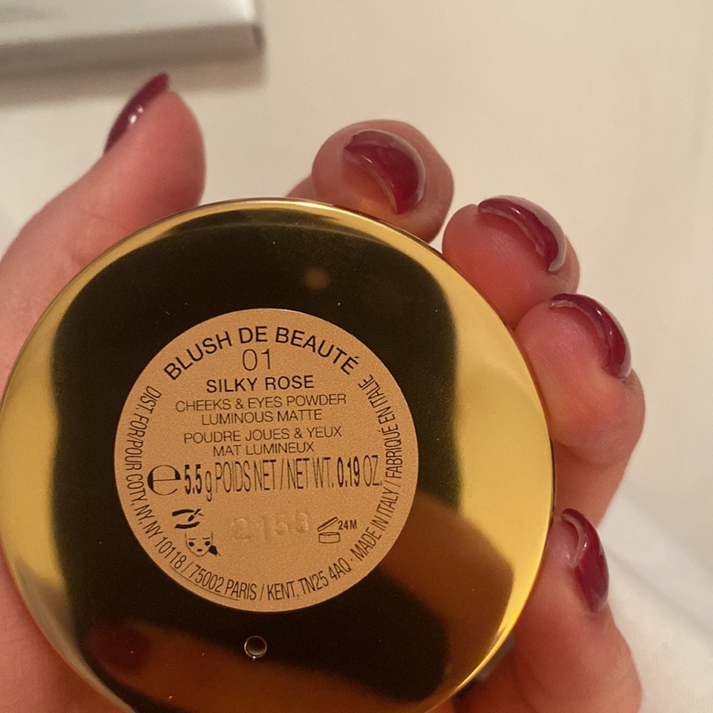 Gucci blush - Picture 3 of 4